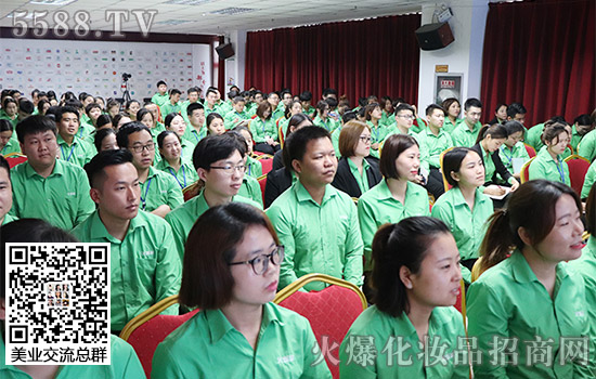 火爆網(wǎng)“職場商務(wù)禮儀操作實務(wù)”訓(xùn)練營 火爆網(wǎng)“職場商務(wù)禮儀操作實務(wù)”訓(xùn)練營