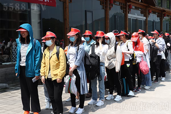 沒(méi)有不可攀越的高峰,沒(méi)有不可完成的夢(mèng)想 沒(méi)有不可攀越的高峰,沒(méi)有不可完成的夢(mèng)想