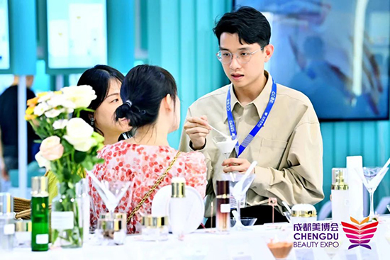 點燃破局與新生,成都美業(yè)博覽會引爆美業(yè) 點燃破局與新生,成都美業(yè)博覽會引爆美業(yè)